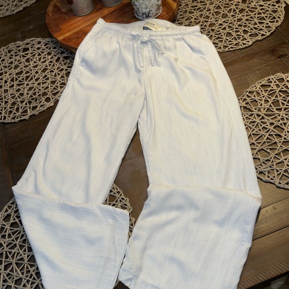 Hollister Pants - Hollister XS Adjustable-Rise Wide Leg Pants | Blue & White Pinstripe